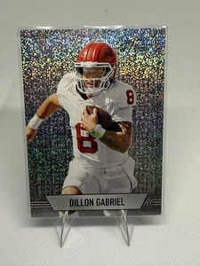 2024 Metal Universe Dillon Gabriel Fresh Foundation Rookie Silver Dots 51/299 - Imagen 1 de 2