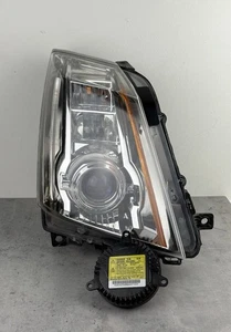 08-14 Cadillac CTS Right HID HeadLight Assembly 2 Ballasts 25897360 OEM - Picture 1 of 22