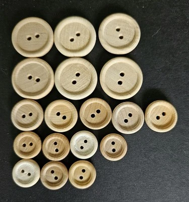 18 botones de madera sin terminar de 2 agujeros para manualidades listos para pintar - tamaños surtidos Foto 1 de 3
