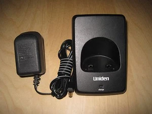 Cargador de teléfono inalámbrico Uniden TCX930 con adaptador de CA AD-0005 - Imagen 1 de 4