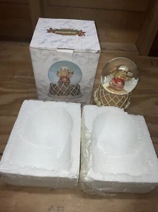 Musical Gingerbread Water Globe, plays We Wish You A Merry Christmas Fast Ship - Picture 1 of 13