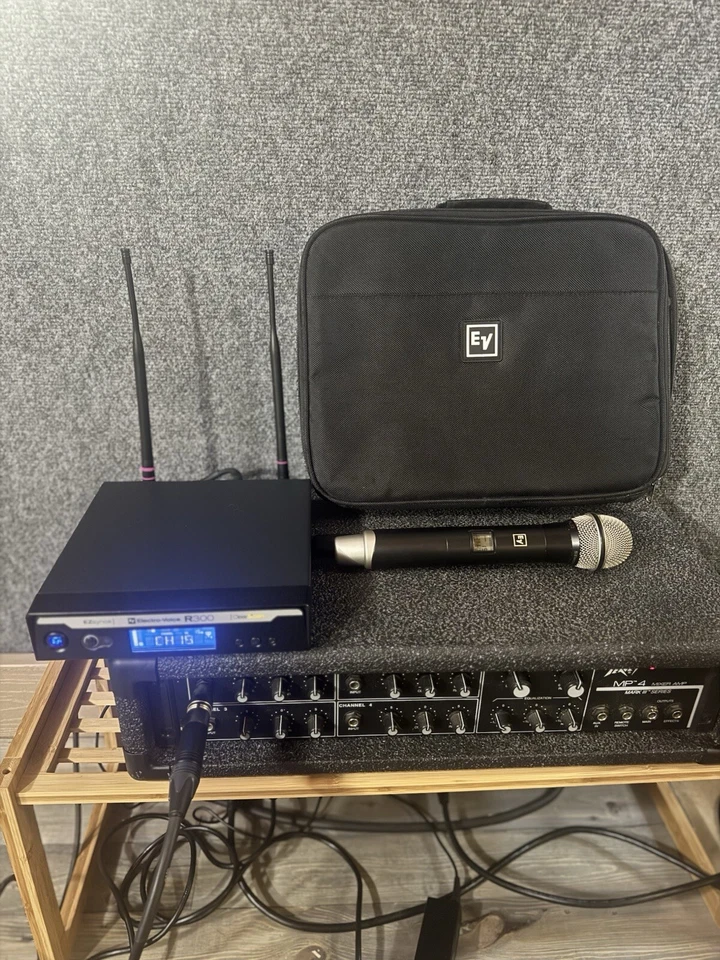 Sistema de micrófono inalámbrico Electro-Voice R300 (banda A) - micrófono Sem Fio profesional Foto 1 de 4