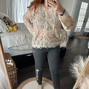 POL Distressed Leopard Show your Spots Zip Up Size Small - Picture 1 of 8