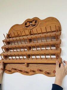 Almacenamiento de costura de madera hecho a mano 4 filas de 9 clavijas (56 carretes de hilo) ¡O joyas! - Imagen 1 de 8