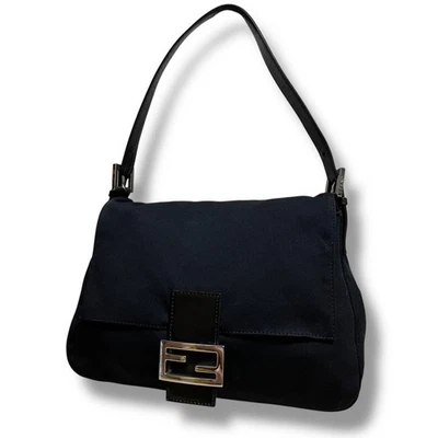 Bolso Jersey Fendi Mamma Baguette Bucket Negro Logo FF Usado Foto 1 de 4