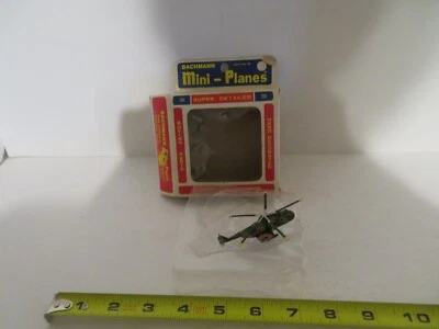 Miniaviones Bachmann #8338 Sikorsky HH-3E gigante verde alegre con caja Foto 1 de 4