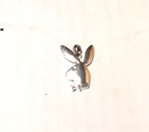 Playboy Dangle Charm 14g 8mm VCH Christina Hood Fourchette Top Down Cuddly Gift - Picture 1 of 2