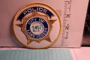 police patch   CITY OF LAKE FOREST POLICE ILLINOIS - Picture 1 of 1