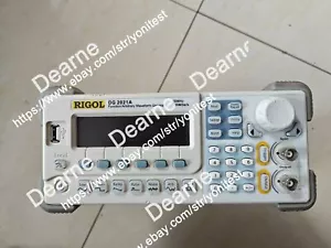 Generador de función digital Rigol DG2021A 25MHZ/100MSa/s - Imagen 1 de 3