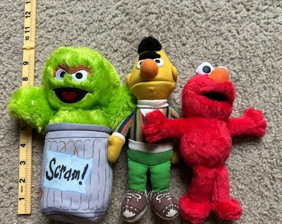 9" Sesame Street Plushie Lot Of 3: Elmo, Ernie And Oscar The Grouch - Image 1 of 2