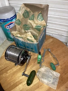 Vintage PENN 3/0 Senator Metal Spool Non-Stip Gears 112 Game Fish Reel w/ Box .. - Imagen 1 de 17