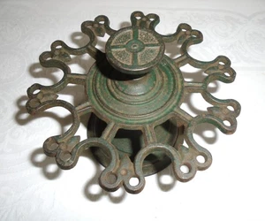 Antiguo soporte para sellos de goma de escritorio de hierro fundido ~ con sellos - Imagen 1 de 14