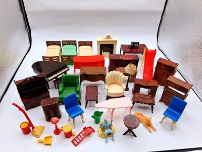 Vintage 1950’s Renwal Plastic Doll House Furniture 39 Piano, Beds, Buffets, Etc. - Image 1 of 4