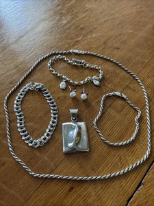 Sterling Silver Lot 3 Bracelets, 1 Chain, 1 Pair Earrings & 1 Pendant 54.3 Grams - Bild 1 von 7