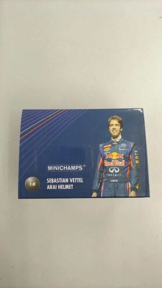 MINICHAMPS SEBASTIAN VETTEL 1/8 HELM - Bild 1 von 4