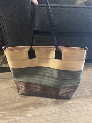 Harveys “Trail Mix” Legacy Collection Medium Streamline Tote EUC - Image 1 of 4