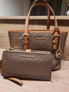 Michael Kors Damentasche JET SET XS inkl. Geldbeutel Clutch !!wie Neu!! - Bild 1 von 3