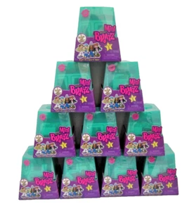 Mini Bratz Serie 3 Flashback Minis Überraschungsset mit 2 Modepuppen Lot 10 - Bild 1 von 1