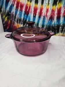 Visions Corning ware Cranberry 1156 Purple Glass Two Handled Pot With Lid - Picture 1 of 10