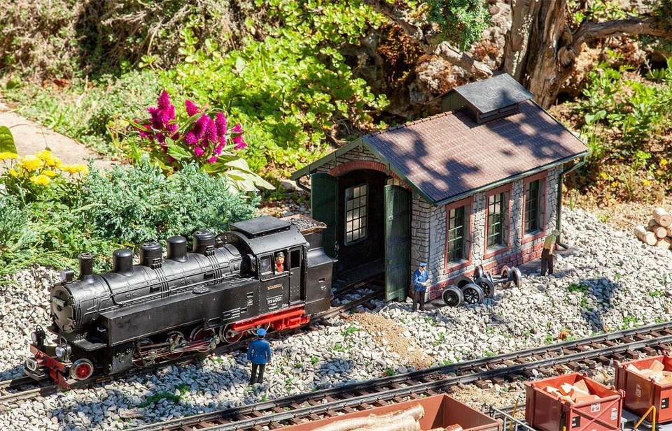 Pola G ￼330890Secondary line locomotive shed - Image 1 of 1