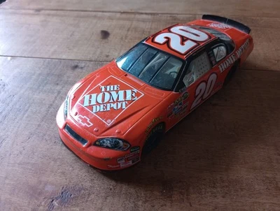 '07 Motorsports Authentics Tony Stewart #20 Home Depot Chevy Monte Carlo SS 1/24 Foto 1 de 4