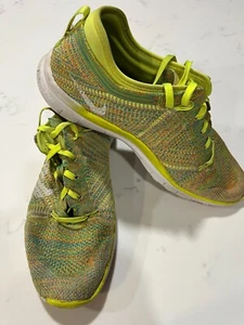 Nike LunarEpic Flyknit mehrfarbig (Hauptfarbe ist ein gelblicher Mesh-Farbton) Damen 9,5 - Bild 1 von 6