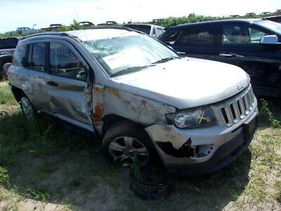 Used Front Right Seat Front fits: 2014 Jeep Compass bucket manual w/o air bag cl Foto 1 de 4