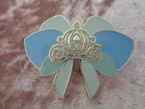 2019 Loungefly / Disney Princess Bow - Cinderella - Mystery / Blind Box Pin - Picture 1 of 1