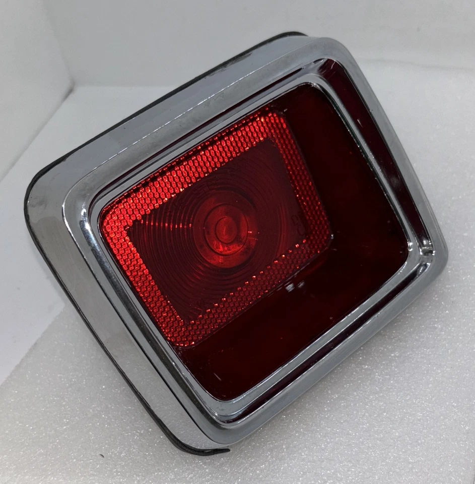 Dodge 330 440 1964 conjunto de lámpara trasera 2449546 2448657 2448655 buen uso. Foto 1 de 4