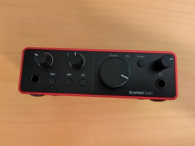 Podcast starter kit: Focusrite Scarlett Solo,  Blue Yeti Mic & shock mount - Image 1 of 4