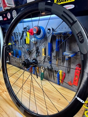 HED Vanquish RC4 Pro 碳纤维 700c 轮组 XDR — 第 1/4 张图片