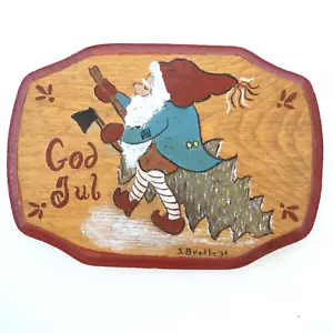 Hand Painted Wood Plaque Gnome Nisse GOD JUL Merry Christmas Norwegian 1994 VTG - Picture 1 of 6