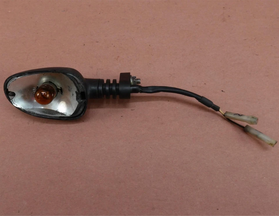 Luz intermitente intermitente trasera derecha Triumph Daytona 675 2006-2008 Foto 1 de 4