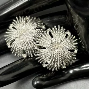 Vintage Celebrity Clip-On Earrings Silver Tone Sunburst Flower 1-1/8” - Picture 1 of 13