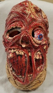  Halloween Gruesome Zombie Bloody Skull Gore Bloody - Picture 1 of 4