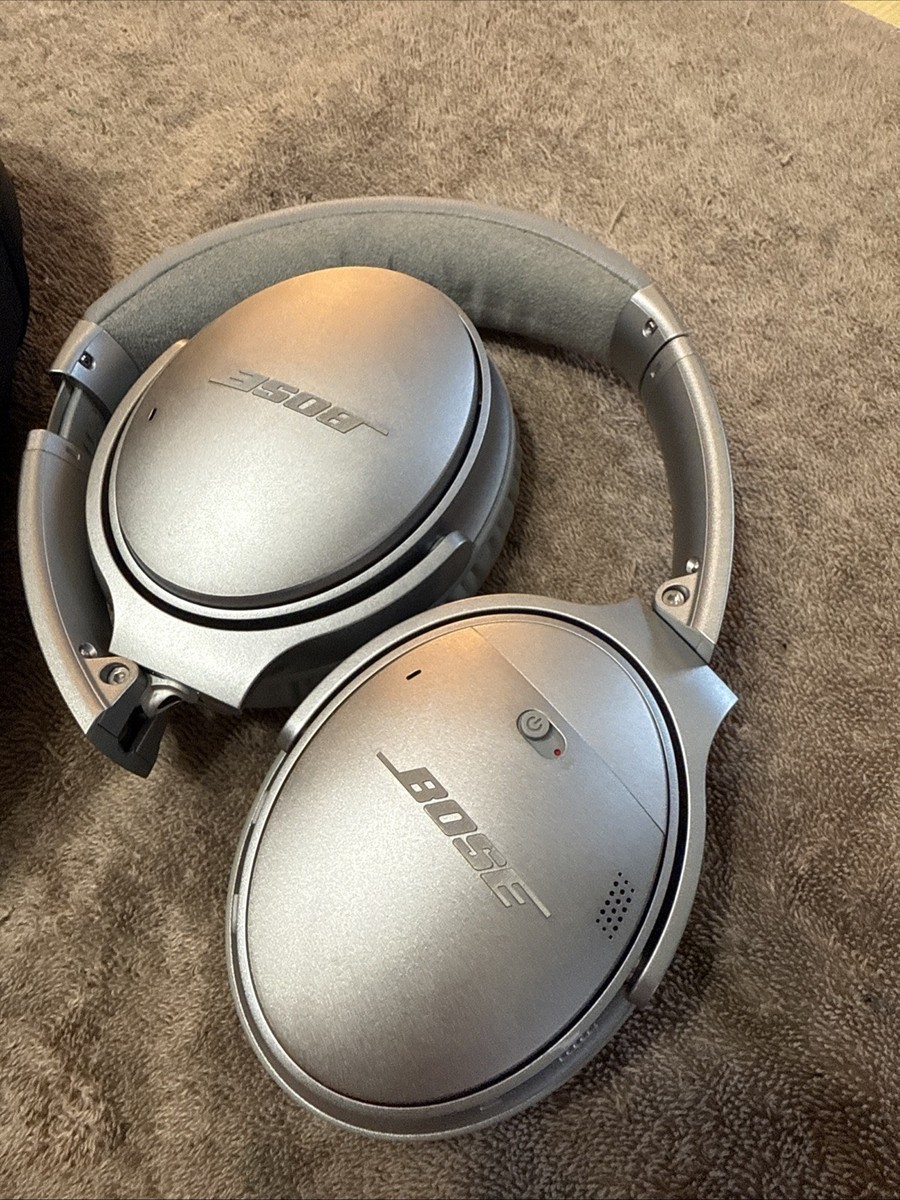 廃盤品　Bose QuietComfort 35 シルバー Bose QuietComfort 35 wireless headphones [シルバー] 価格比較