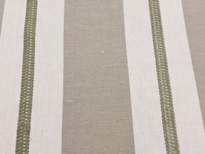 Anna französischer breiter Streifen Stoff - Alden Streifen Stickerei/Salbei 1,70 Yards AW24532 - Bild 1 von 3