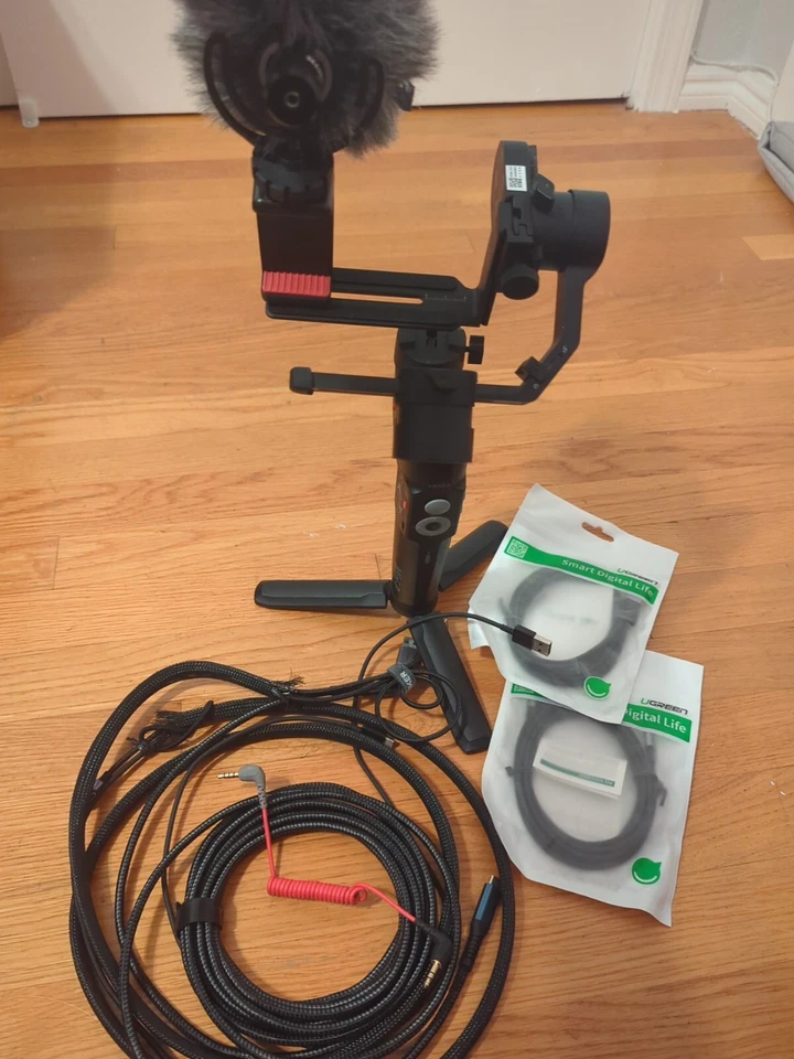Estabilizador de cardán Moza Mini-P para teléfono/cámara + micrófono Rode Videomicro + cables Foto 1 de 1