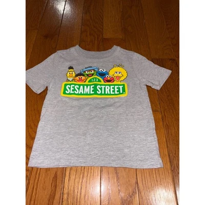 Old Navy Sesame Street T-Shirt Size 4T Toddler Kids Gray Graphic Tee - Image 1 of 4