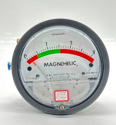 Dwyer 2000-3 KPA Magnehelic® Pressure Gauge 0-3 kPa  - Image 1 of 4