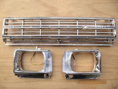 Ajuste para camioneta Toyota Hilux 2x2 1982 RN45 cromo rejilla bisel luz estuche clips Foto 1 de 4