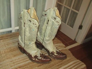 Bota Corral R1188 para mujer marrón crema con incrustación de mariposa punta corta para mujer 8,5 M - Imagen 1 de 10