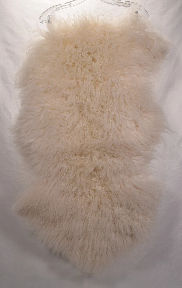Genuine Lambskin Leather Rug Hide White 35" x 25.5" - Image 1 of 4