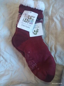 MUK LUKS Womens Cabin Socks w/ Jojoba Oil Sz S/M (5-7) Non Slip Red Black NWT - Picture 1 of 4