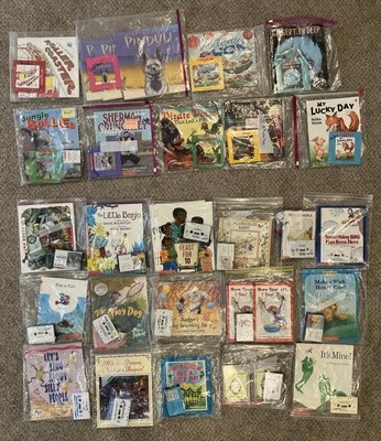 Lot Of 25 Scholastic And Troll Illustrated Books & Cassette Tapes And CD's  VTG - Image 1 of 4