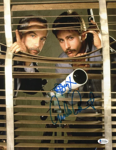 RICHARD DREYFUSS EMILIO ESTEVEZ SIGNED 11X14 STAKEOUT PHOTO AUTOGRAPH BECKETT 1 Cover
