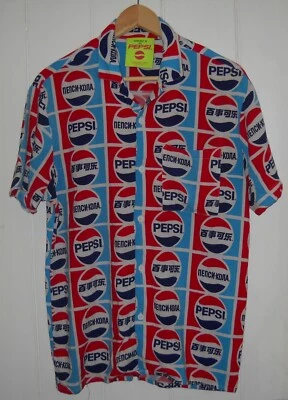 Camisa abotonada Forever 21 con logotipo de Pepsi para hombre - manga corta - pequeña Foto 1 de 4