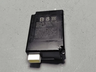2019-2022 TOYOTA RAV4 KEYLESS ENTRY RECEIVER TPMS MODULE UNIT OEM - Image 1 of 4