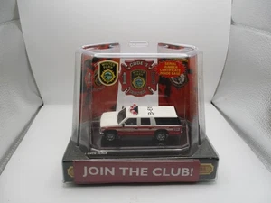 CODE 3 CHEVY / GMC SUBURBAN #12410 CITY OF WINTER PARK - Picture 1 of 3
