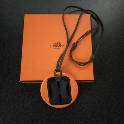 Collar Cuerno de Búfalo Hermes Naranja 6,5 cm Usado con Caja Japón Foto 1 de 4